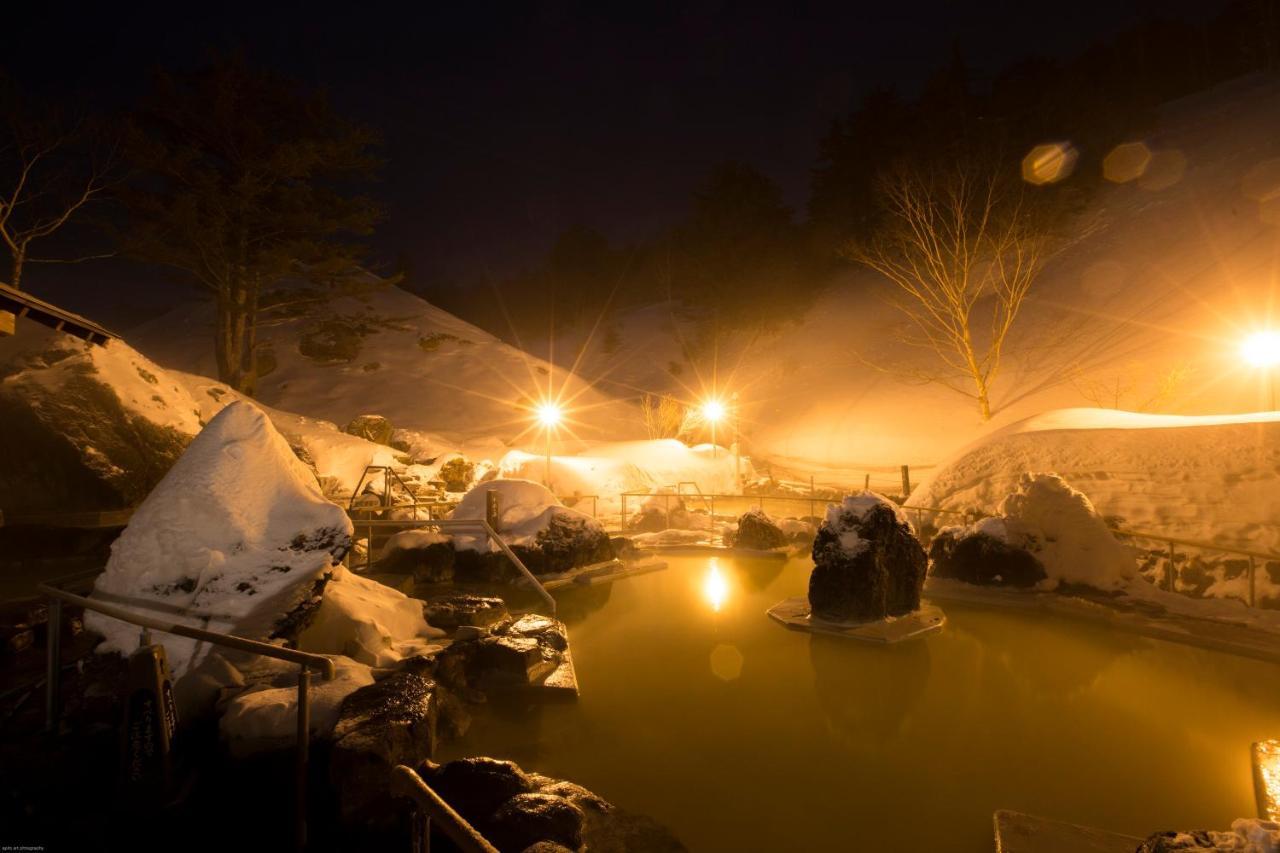Manza Kogen Hotel Tsumagoi Bagian luar foto