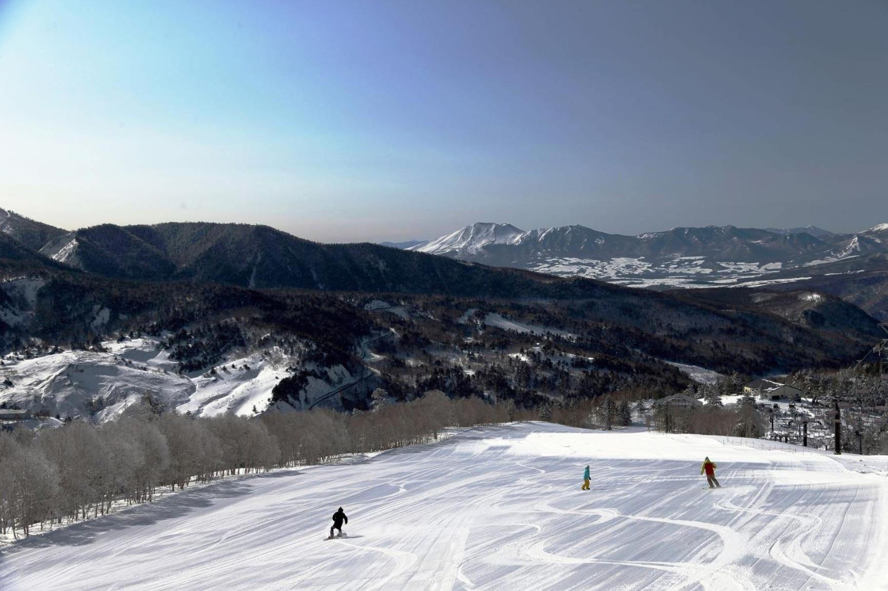 Manza Kogen Hotel Tsumagoi Bagian luar foto